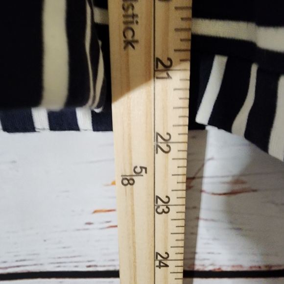 Ann Taylor Black & White Striped Side Zip Jacket...NWT...Size LP - Picture 8 of 8